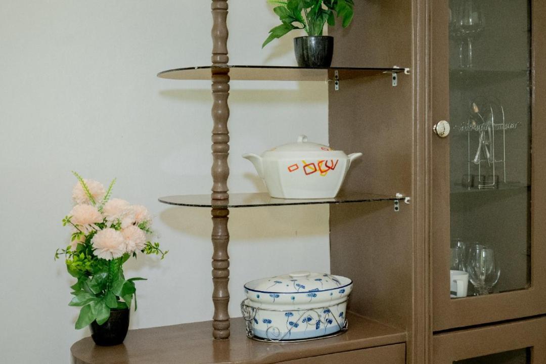The City Block Apartment บุจัมบุรา ภายนอก รูปภาพ